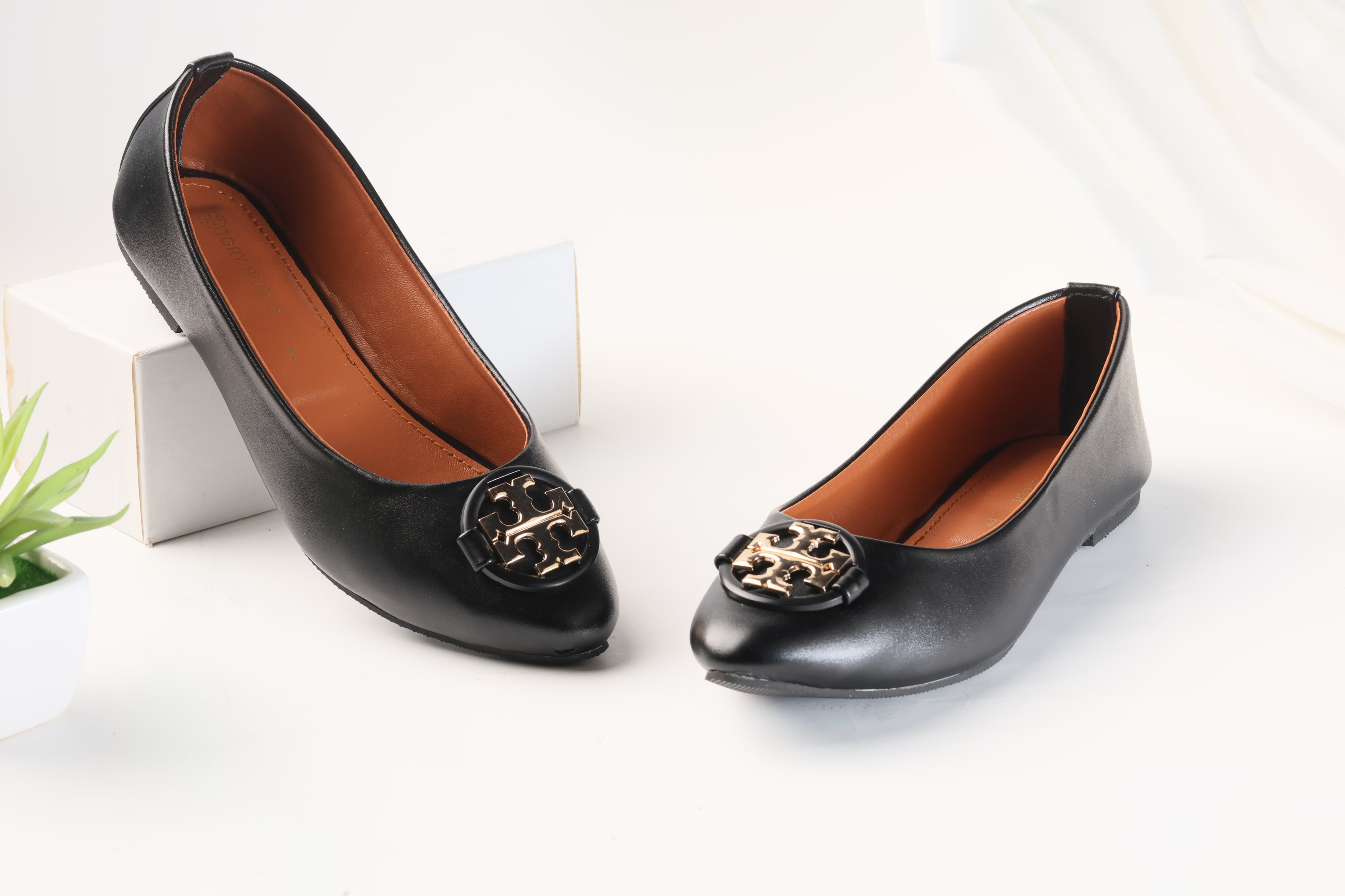 TORY BURCH CLAIRE BALLET FLAT PUMPS - BLACK