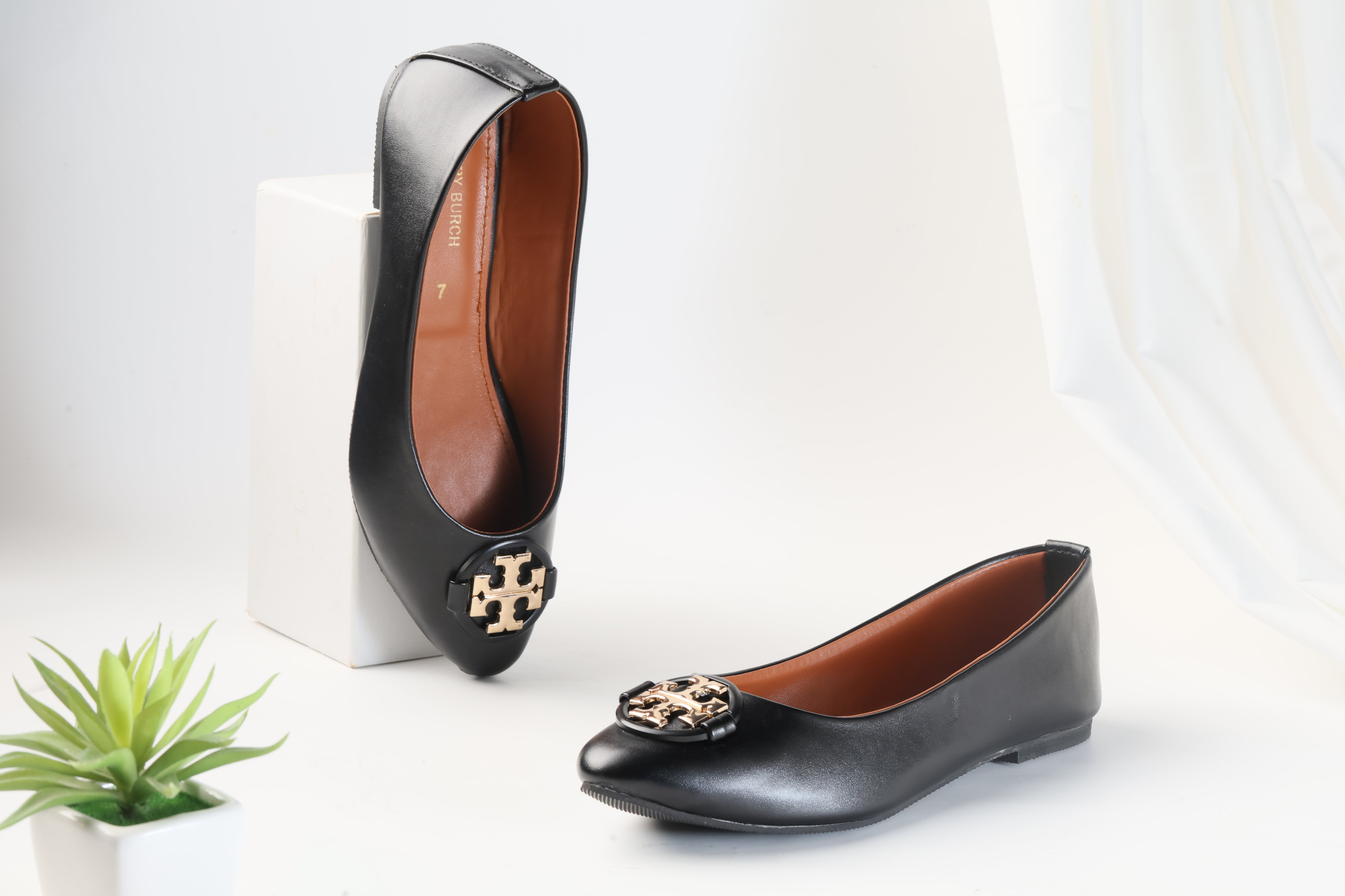 TORY BURCH CLAIRE BALLET FLAT PUMPS - BLACK
