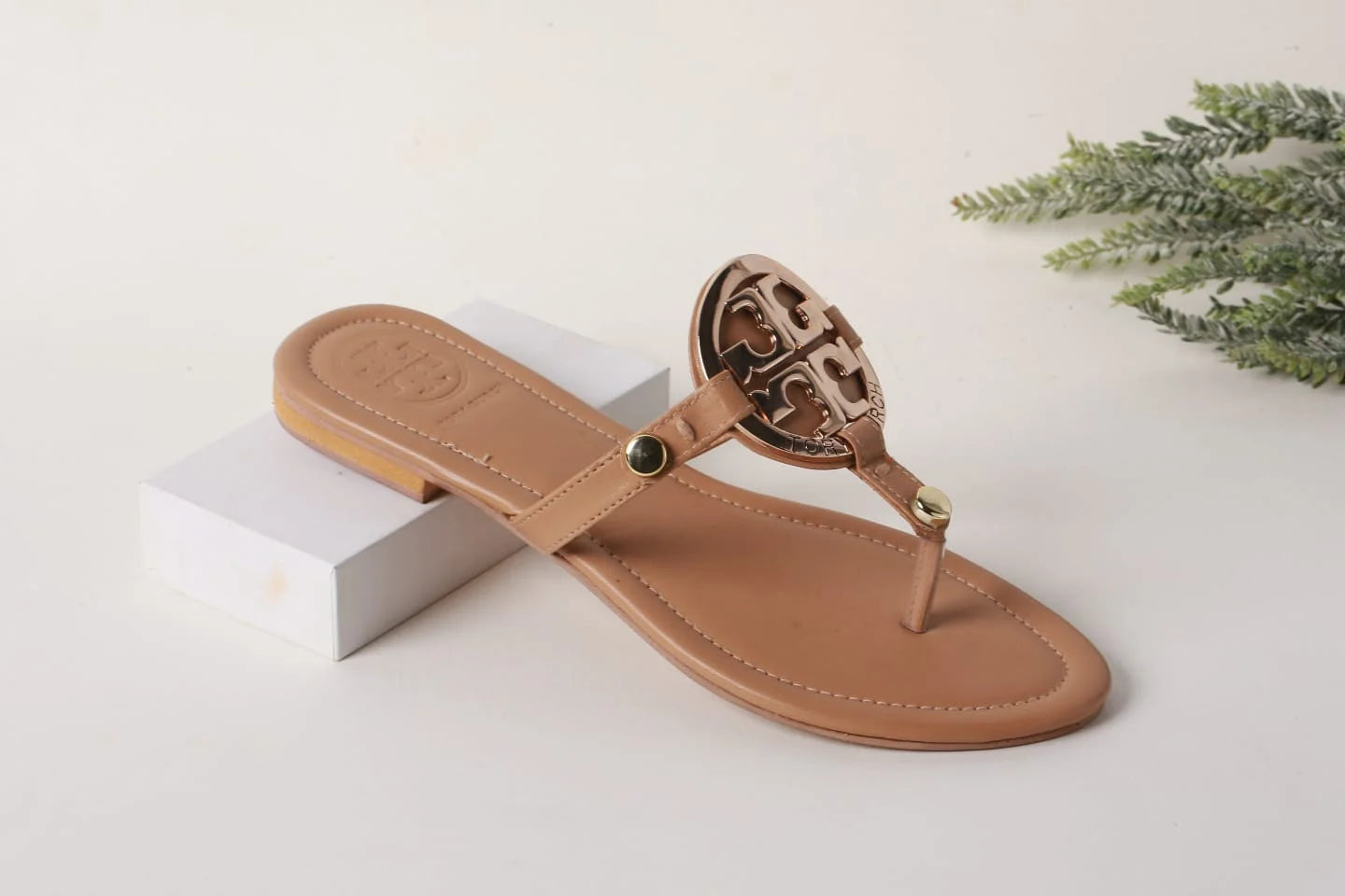 TB MILLER LOGO SANDALS - BEIGE