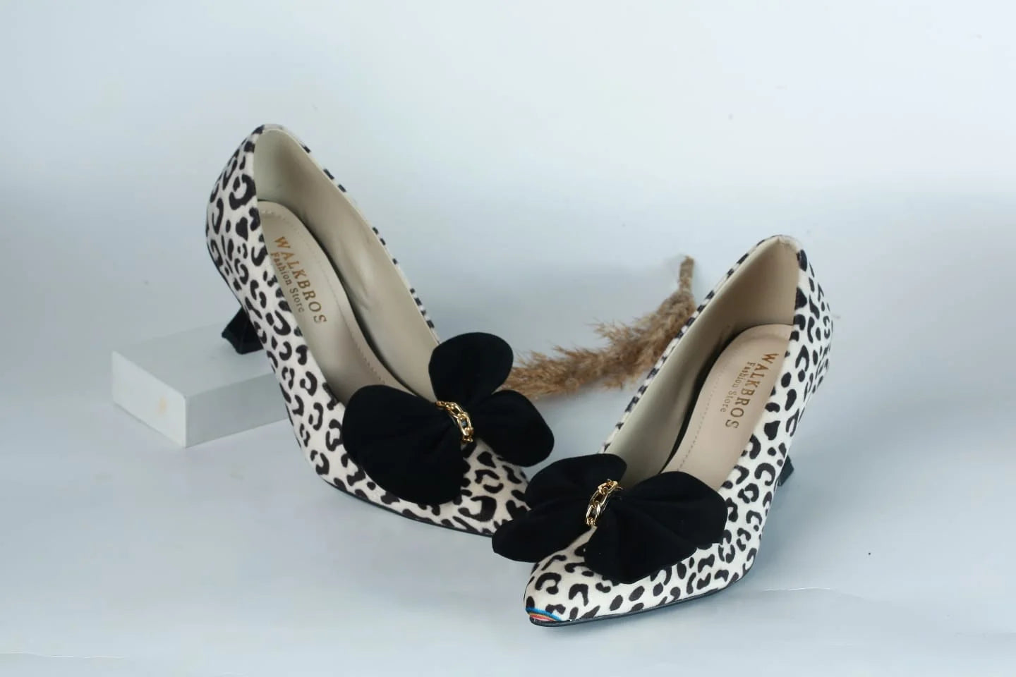 WALKBROS WOMEN'S KITTEN HEELS POINTED TOE PUMPS - LEOPARD