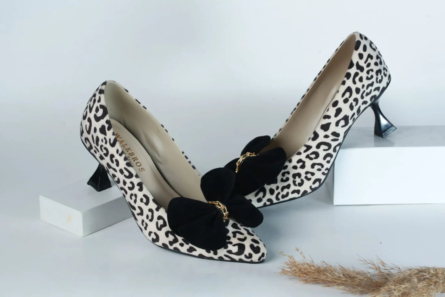 WALKBROS WOMEN'S KITTEN HEELS POINTED TOE PUMPS - LEOPARD