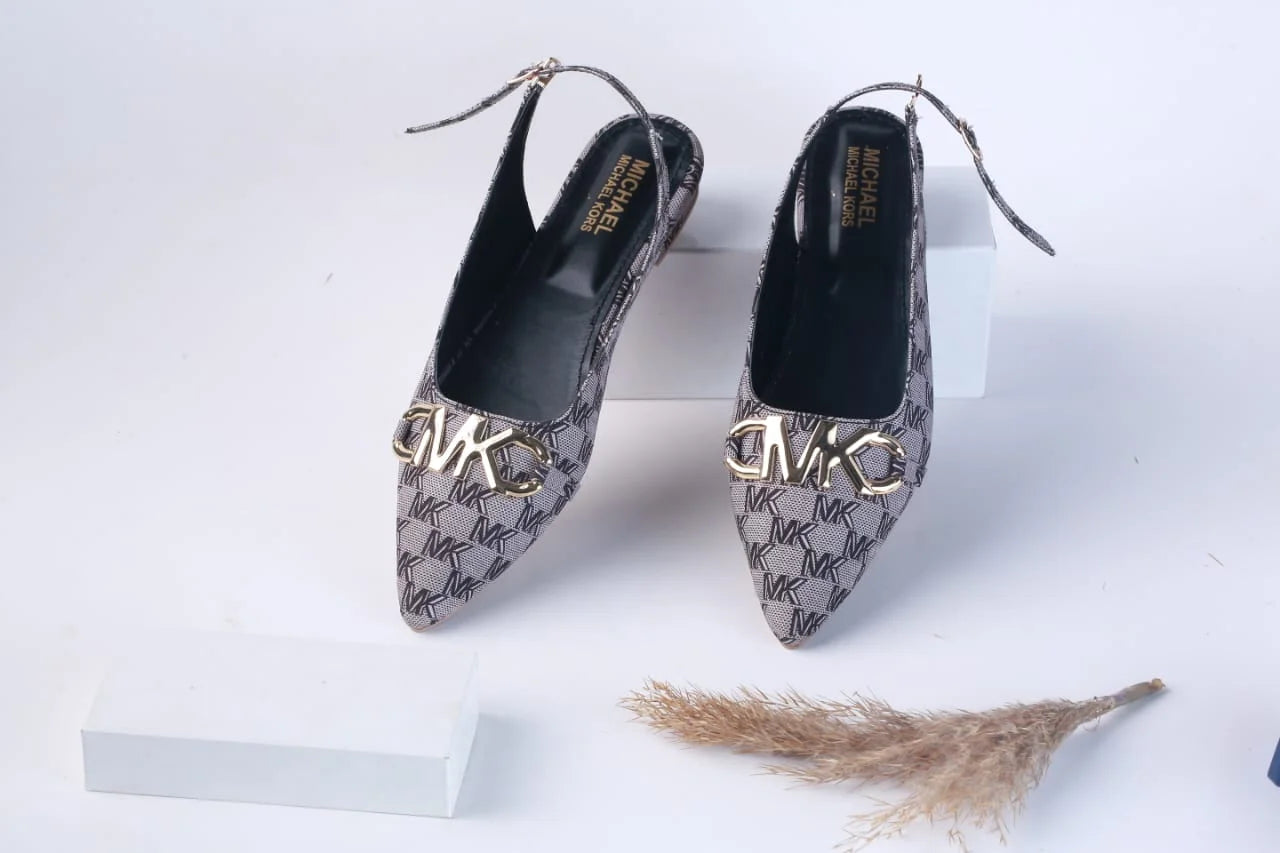 MICHAEL KORS POINTED TOE FLAT PUMPS - BLACK