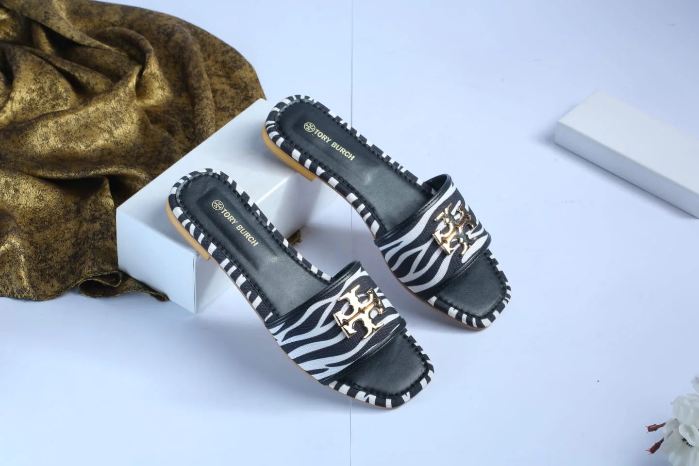 TB ELEANOR SLIDE - ZEBRA