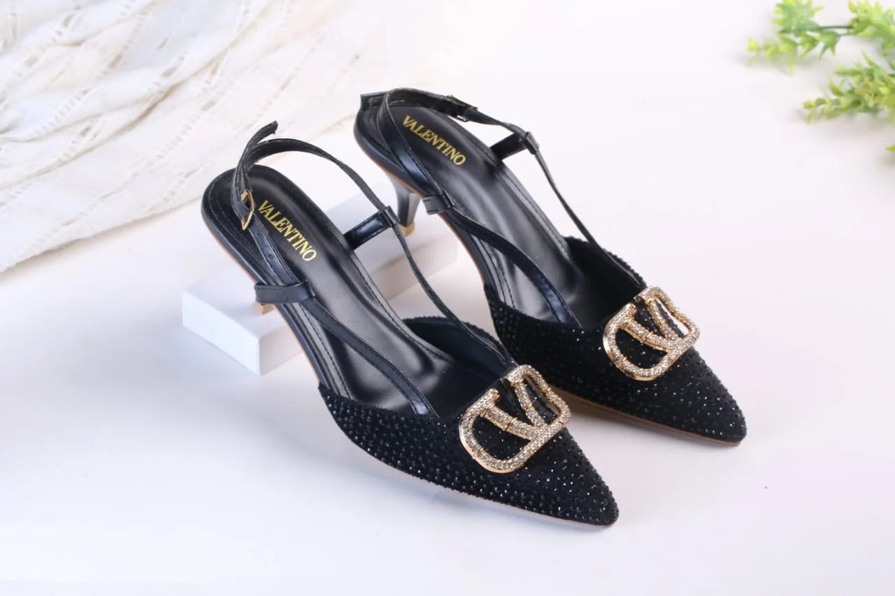 VLOGO SIGNATURE PUMPS - BLACK