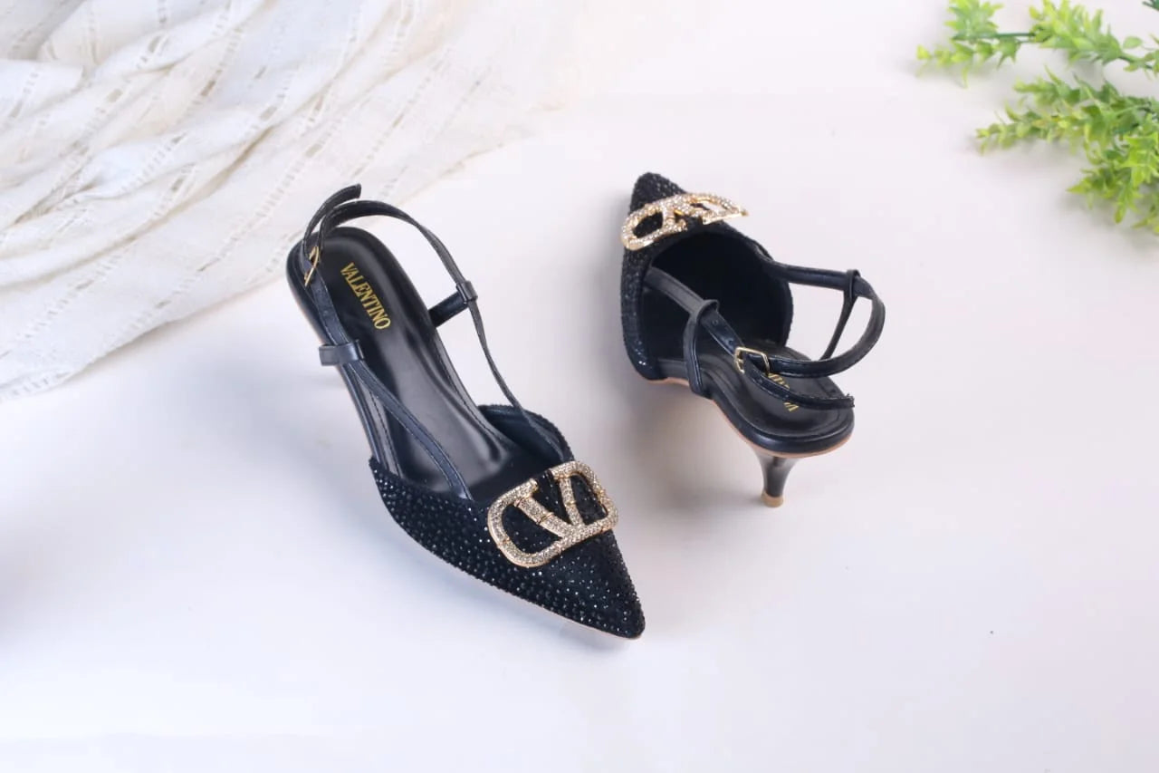 VLOGO SIGNATURE PUMPS - BLACK