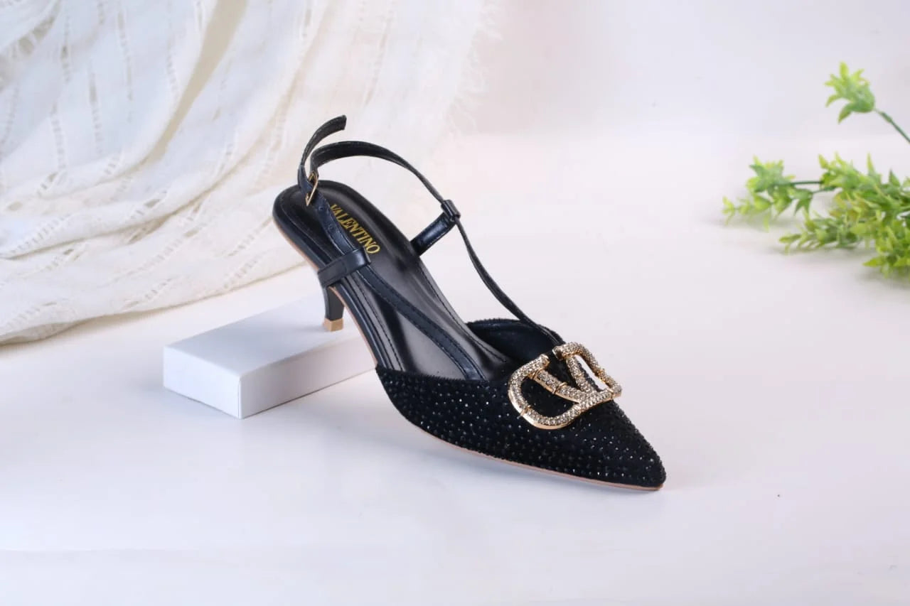 VLOGO SIGNATURE PUMPS - BLACK