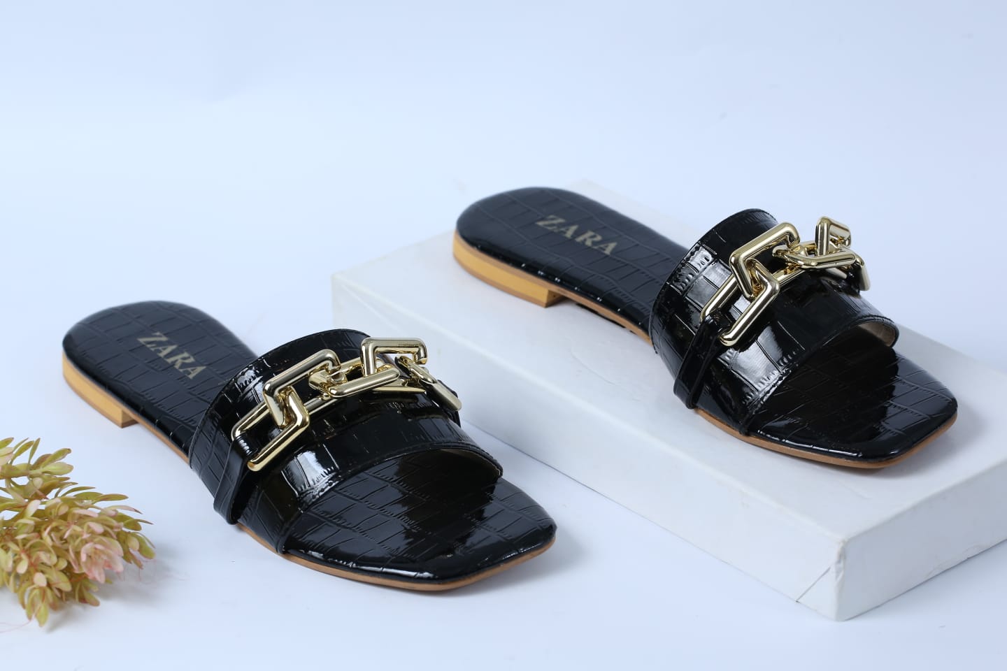 ZARA SQUARE TOE GOLDEN CHAIN SLIDES - BLACK