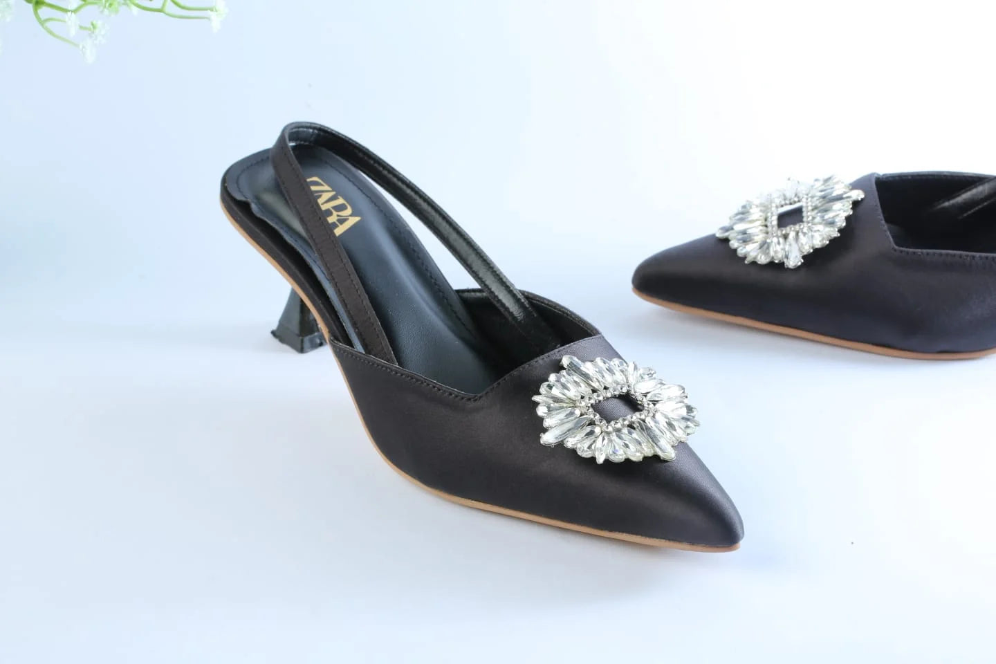 EMBELLISHED KITTEN HEELS - BLACK