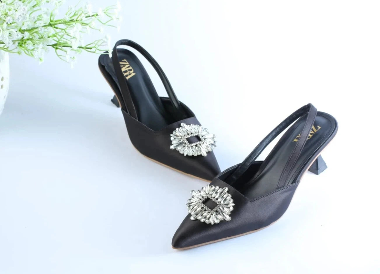 EMBELLISHED KITTEN HEELS - BLACK