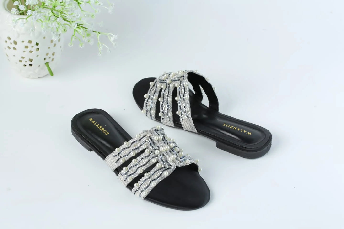 WALKBROS EMBROIDERED PEARLS FLATS - BLACK
