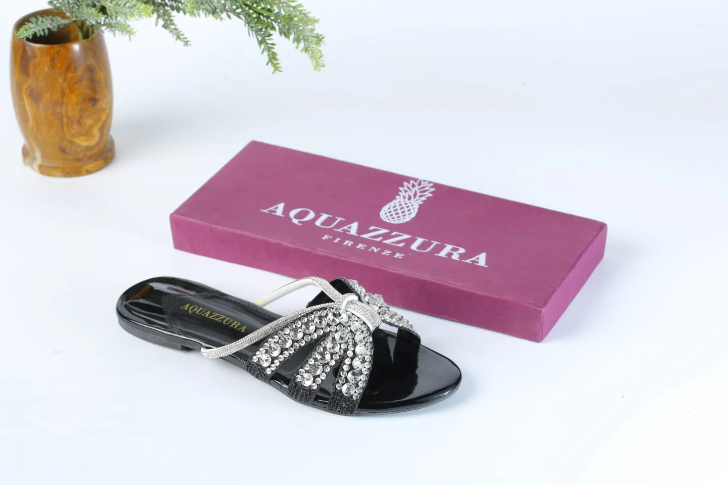 AQUAZZURA EMBROIDERED RHINESTONE FLAT SANDALS - BLACK
