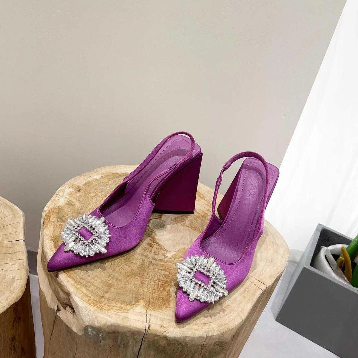 WOMEN'S POINTED TRIANGLE HEELS - PURPLE