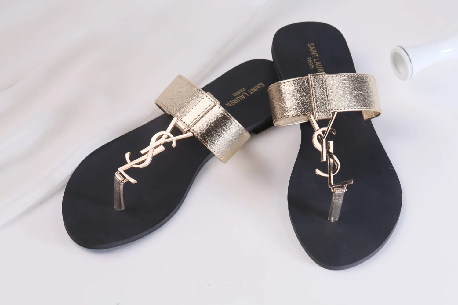 SAINT LAURENT CASSANDRA SLIPPER - GOLDEN