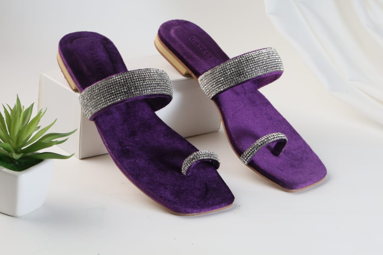 WALKBROS WOMEN'S MASH STRAP SLIPPERS - PURPLE