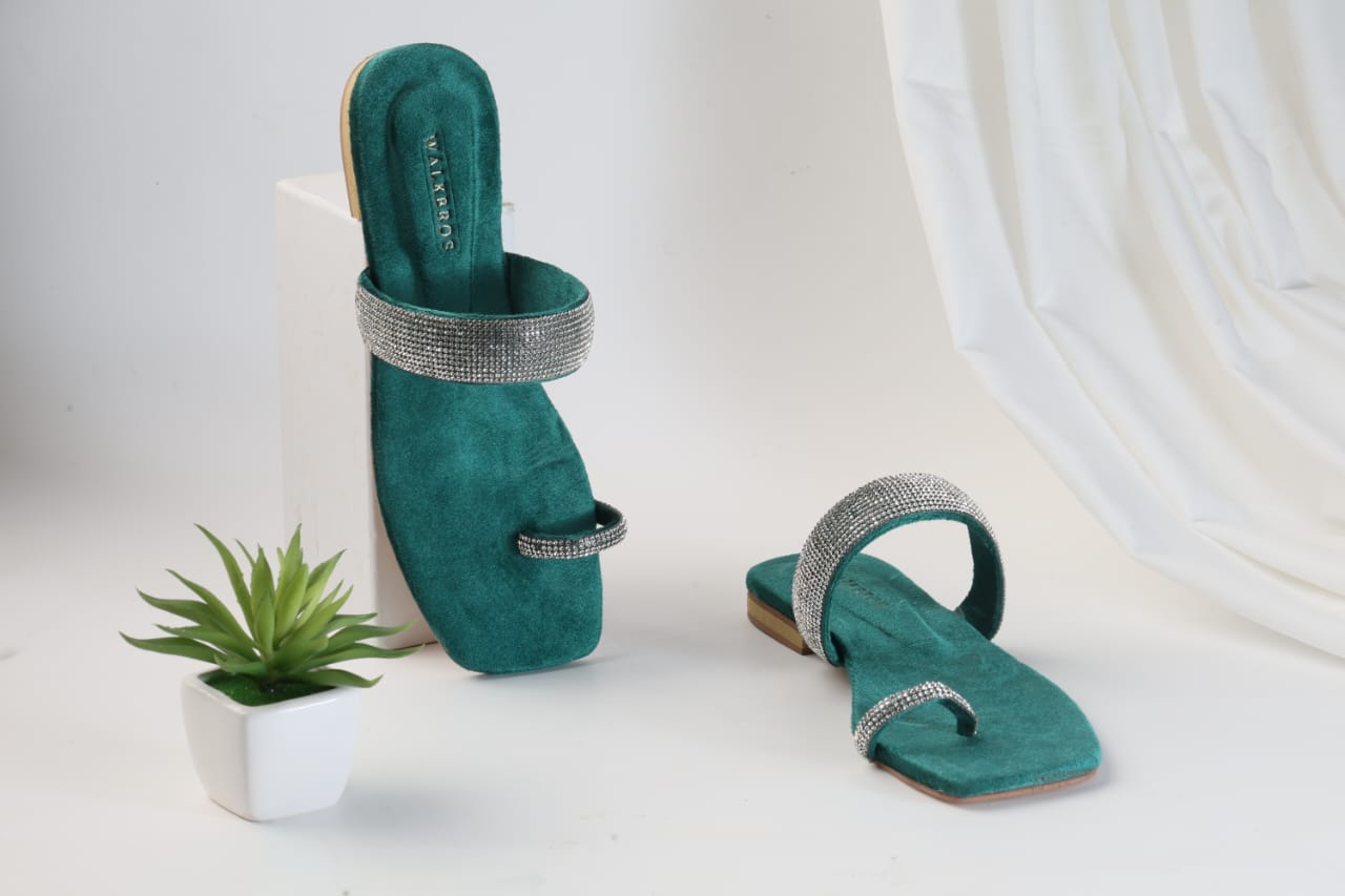 WALKBROS WOMEN'S MASH STRAP SLIPPERS - GREEN
