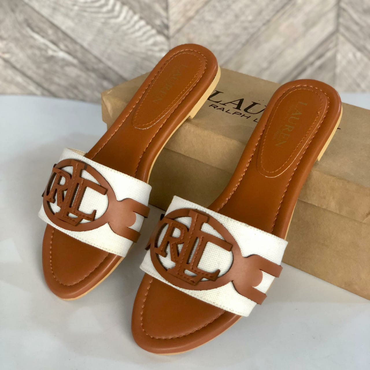 RALPH LAUREN WOMEN'S ALEGRA SLIDES - BROWN