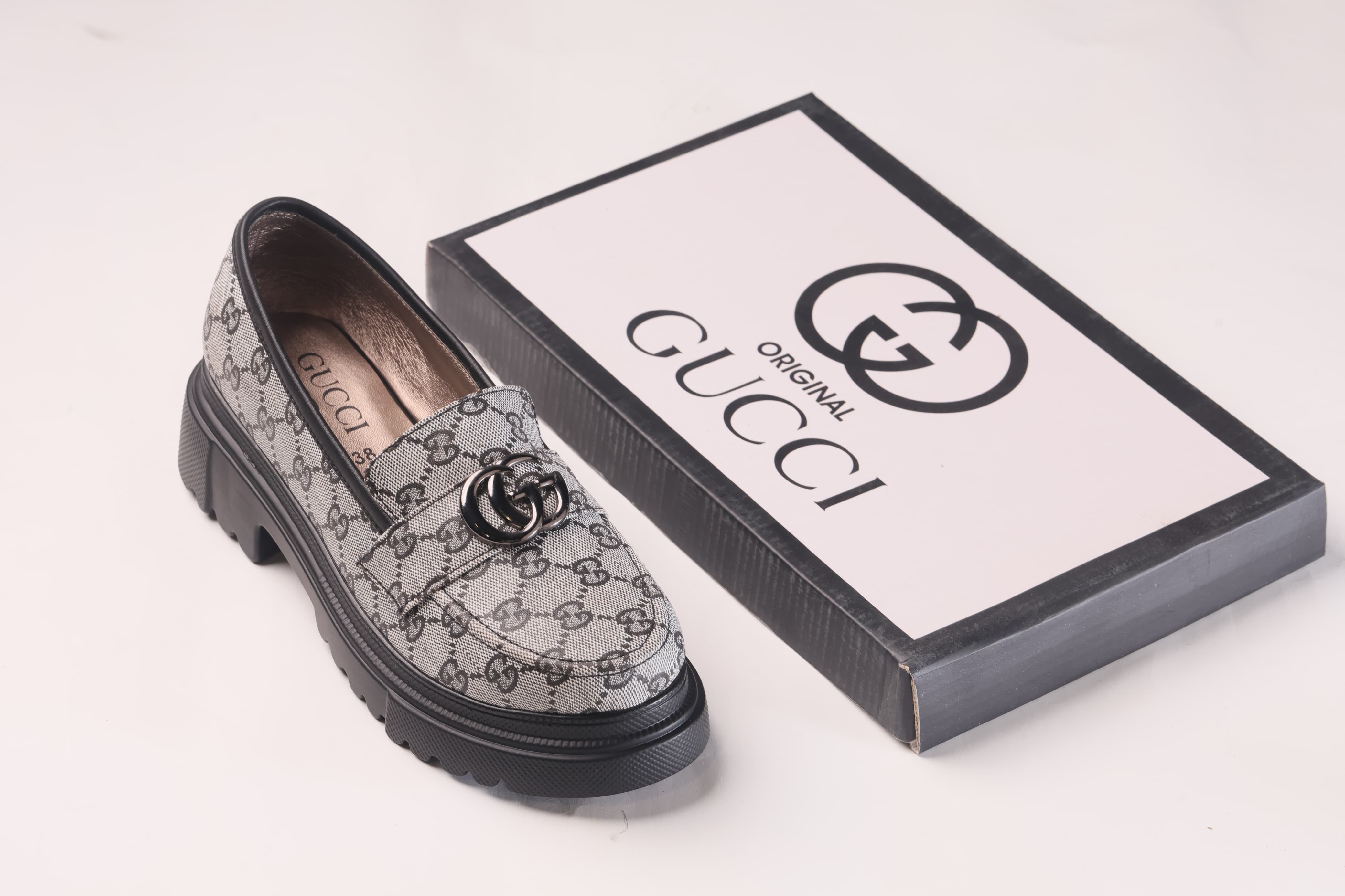 BLACK SHOES FOR WOMEN'S