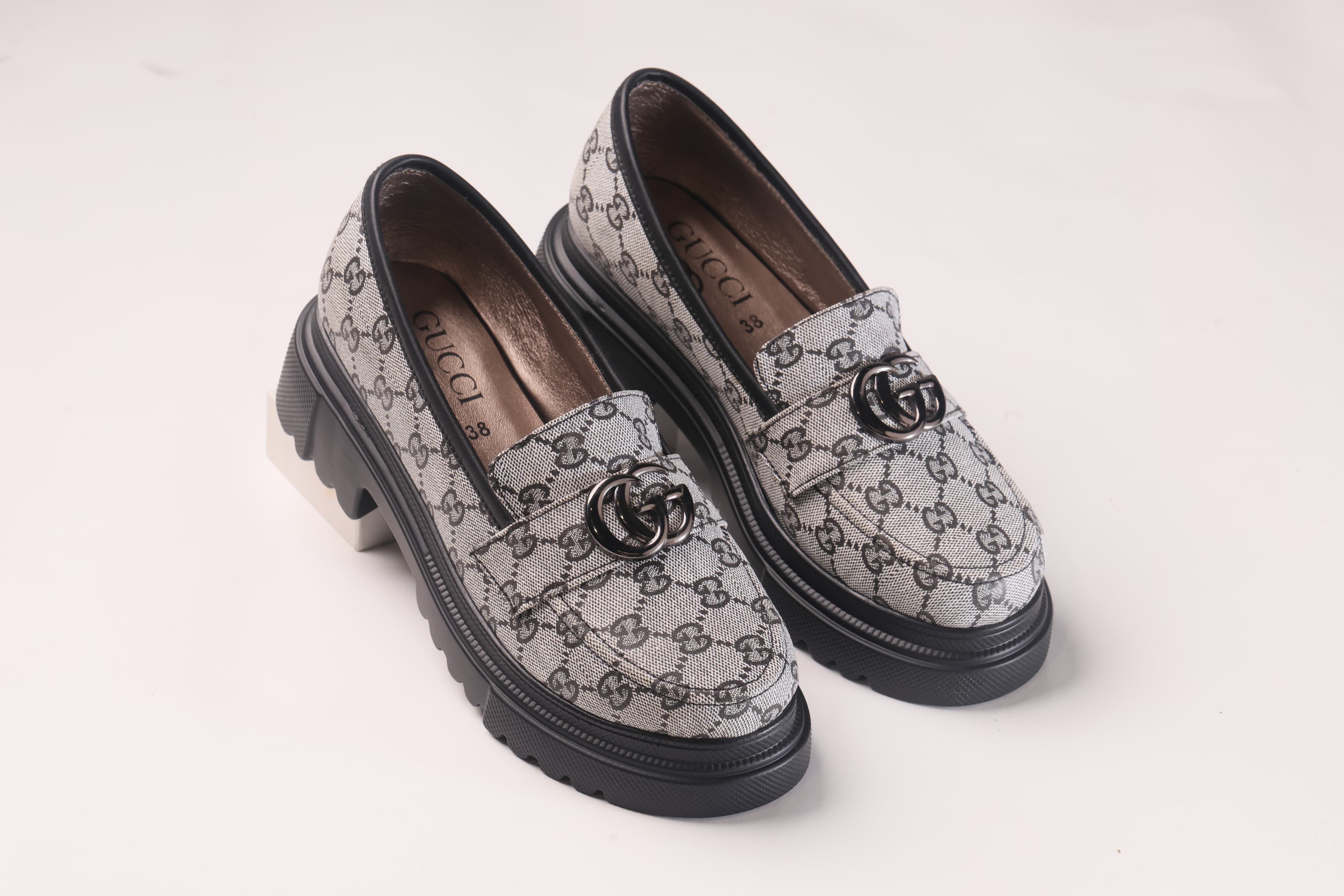 BLACK SHOES FOR WOMEN'S