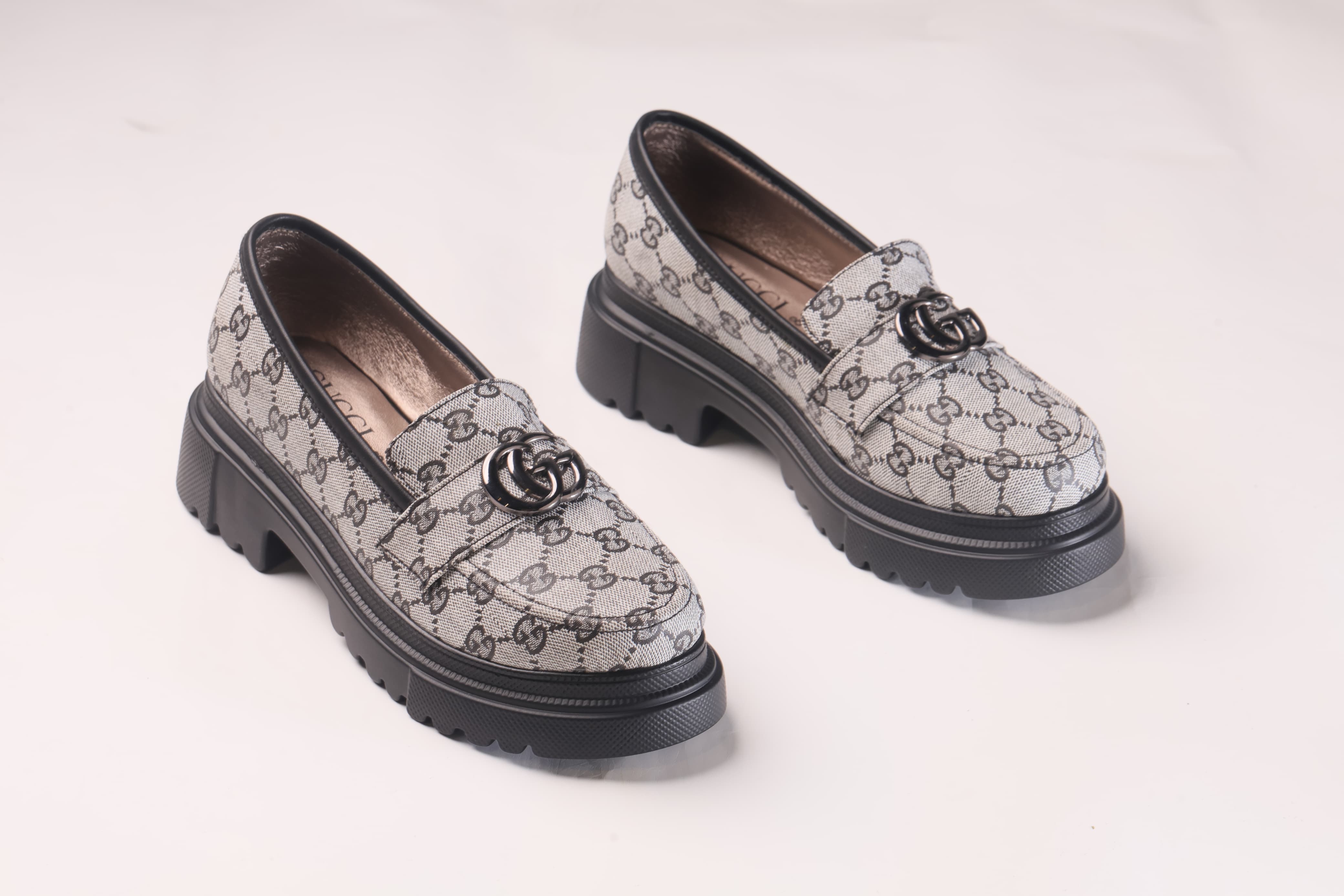 BLACK SHOES FOR WOMEN'S