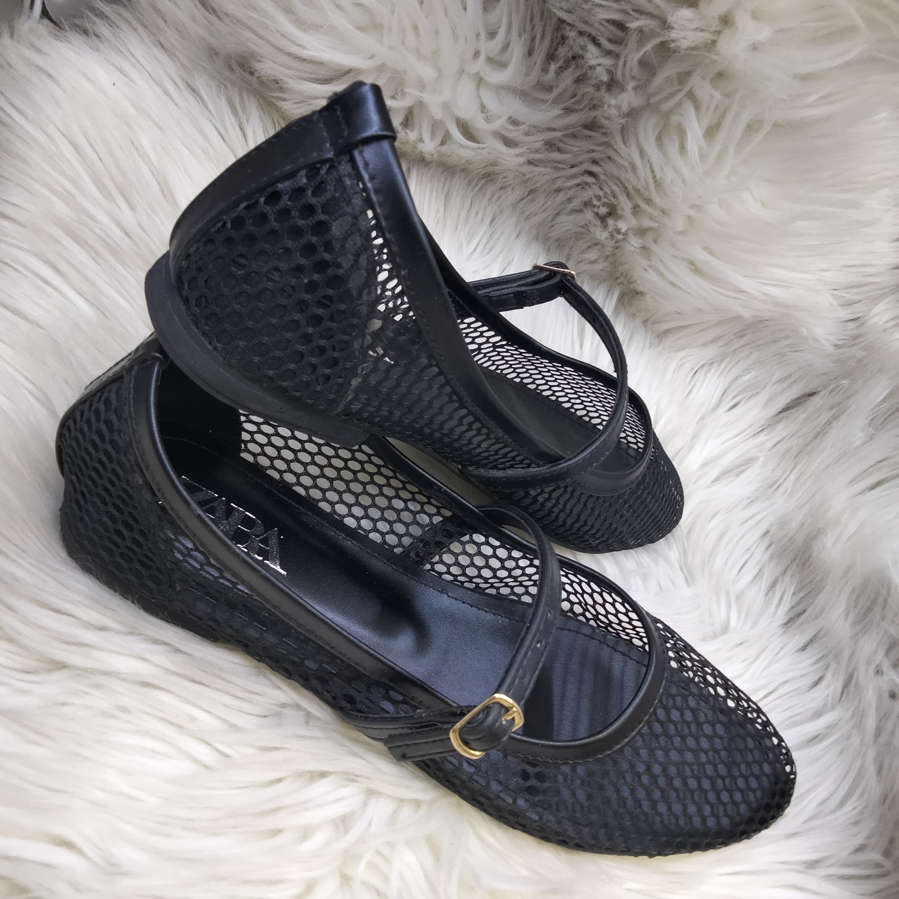 ZARA FISHNET BALLET FLAT PUMPS - BLACK