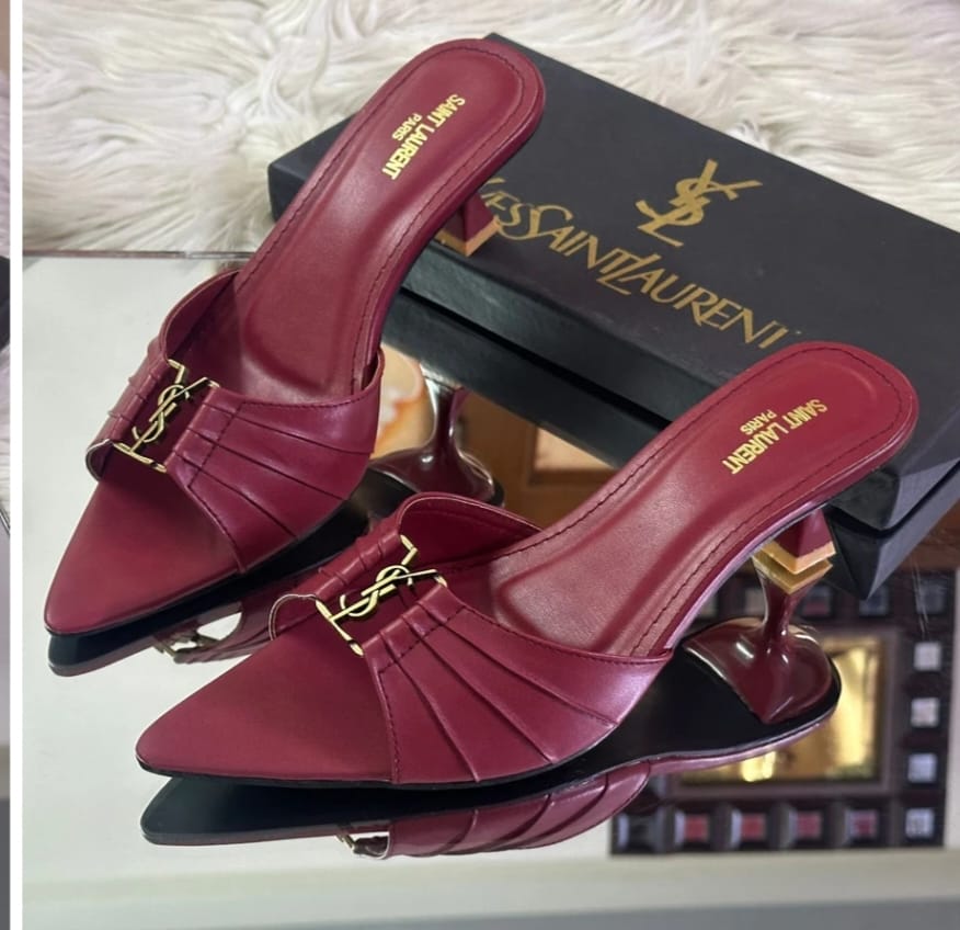 YSL ANTIQUE BUKLE HEEL - MAROON