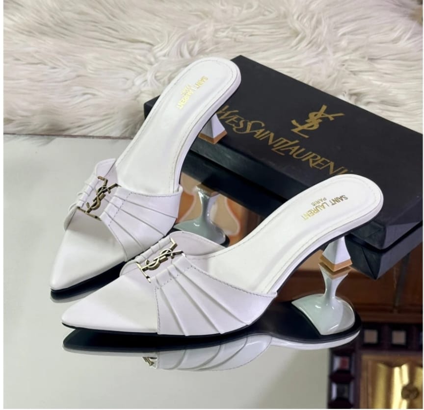 YSL ANTIQUE BUKLE HEEL - WHITE