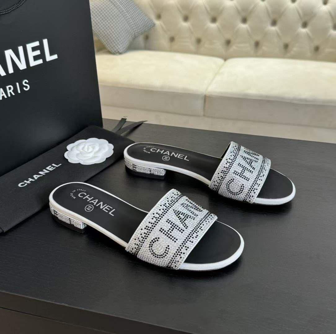 CHANEL STONE SLIDES BLACK & WHITE