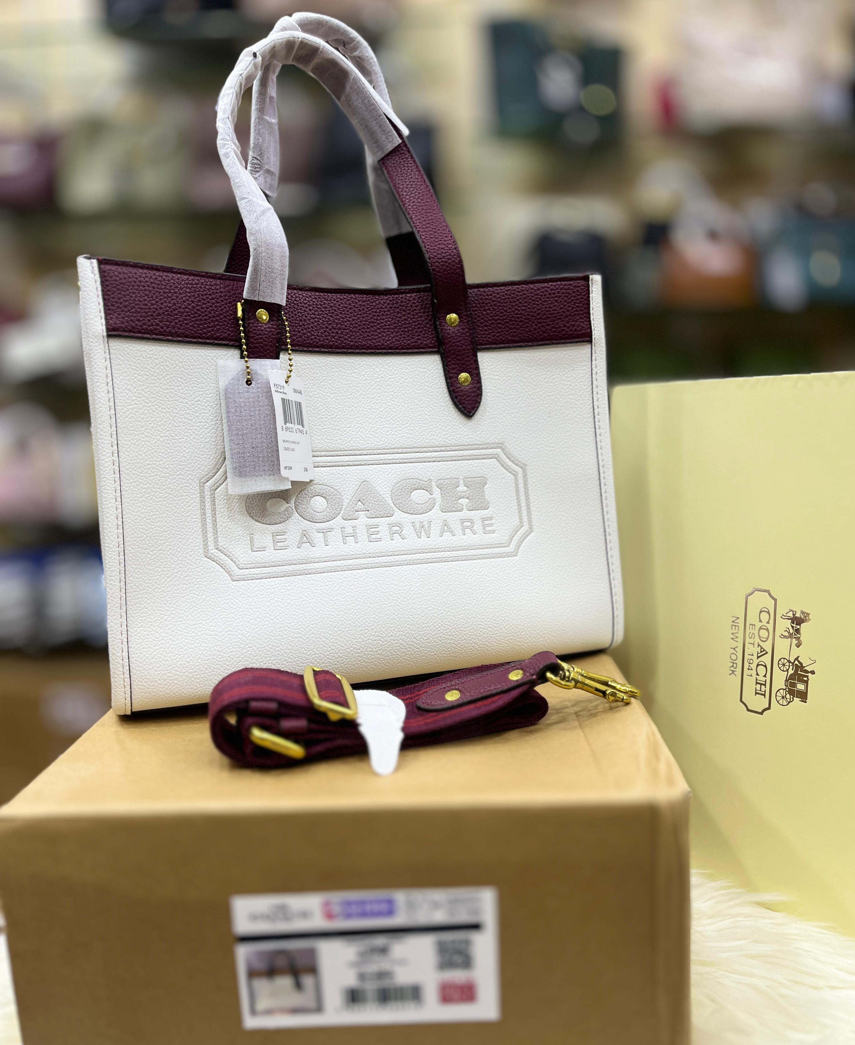 Field Tote 30 In Colorblock With Coach Badge
