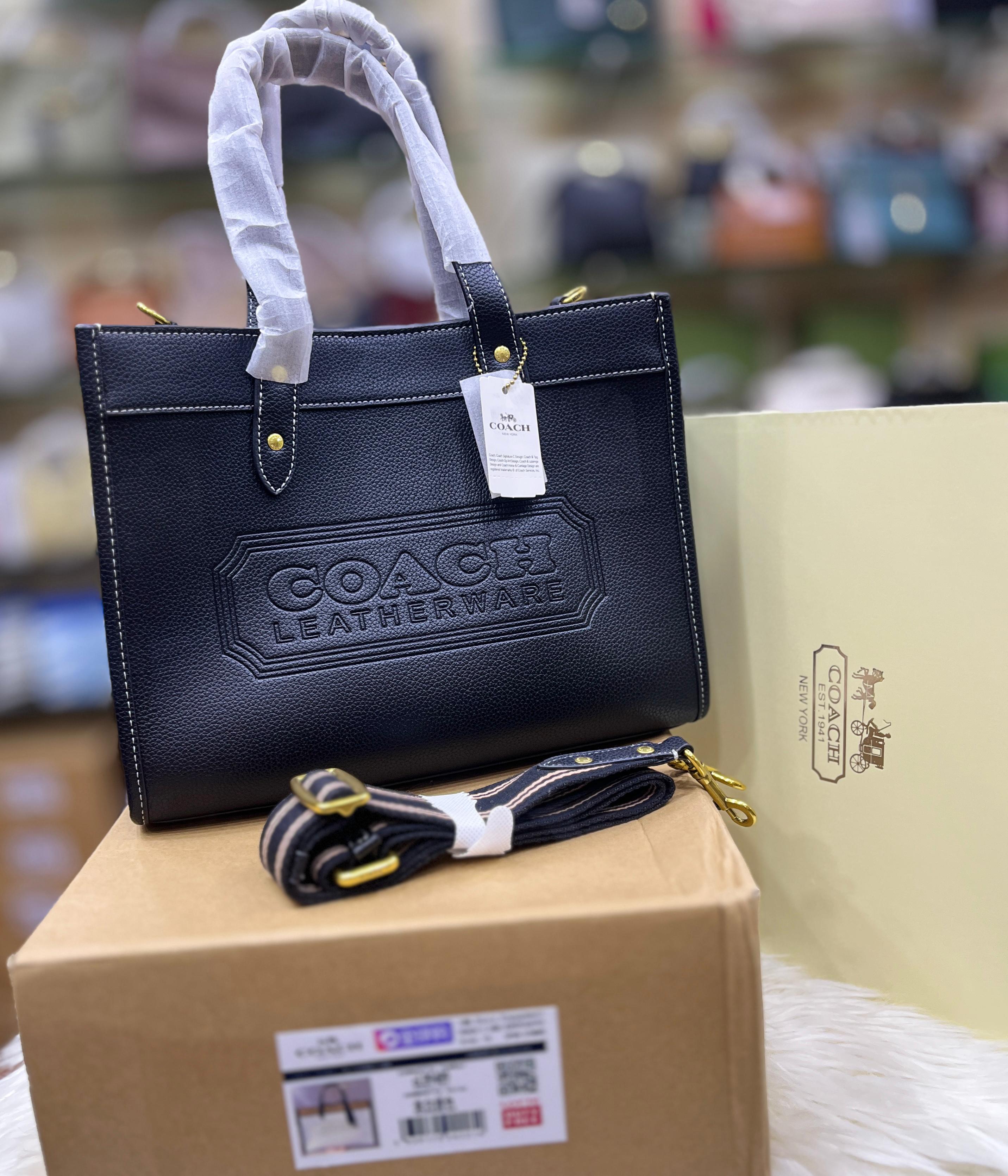 Field Tote 30 In Colorblock With Coach Badge